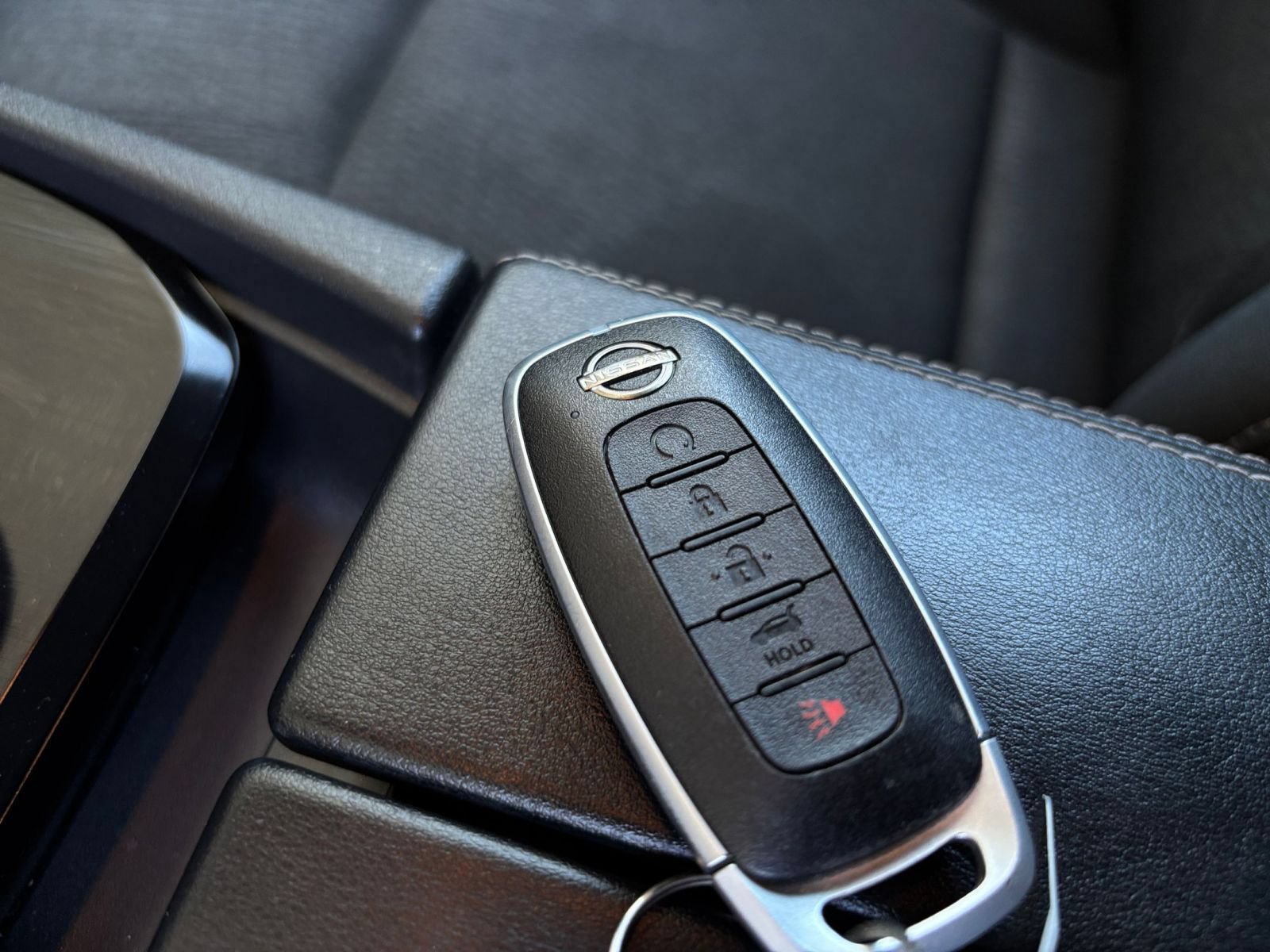 Used 2025 Nissan Rogue SV AWD/4WD image 26