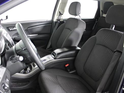 Used 2018 Dodge Journey SE image 17