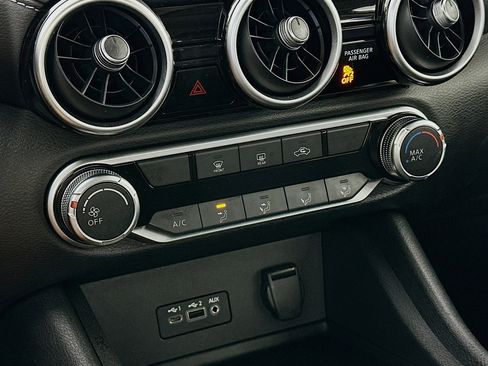 Used 2023 Nissan Sentra SV image 23