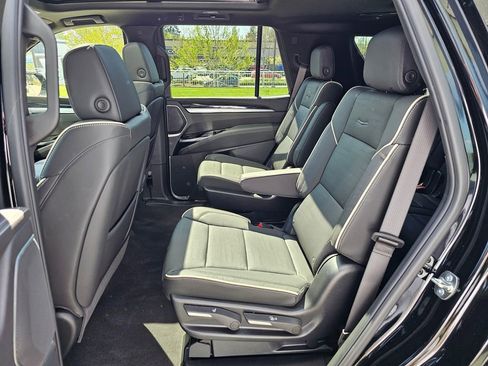 New 2026 Cadillac Escalade Sport w/ LPO, ONYX Package AWD/4WD image 17