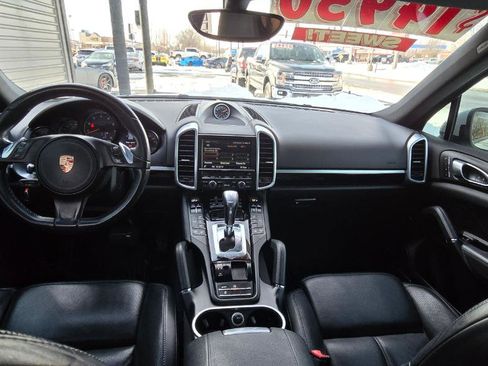 Used 2014 Porsche Cayenne image 6