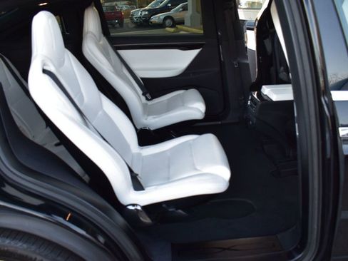 Used 2016 Tesla Model X 75D image 26