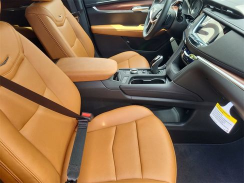 New 2025 Cadillac XT5 Premium Luxury w/ Technology Package image 10