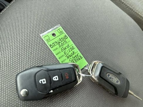 Used 2015 Ford F150 XLT RWD image 23