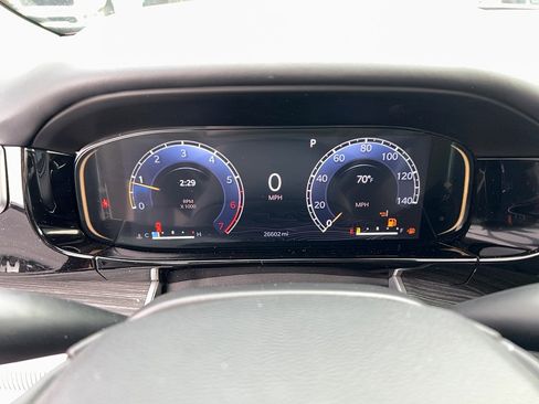 Used 2023 Jeep Wagoneer Series III w/ Preferred Equipment Group image 17