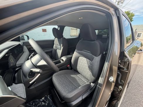 Used 2026 Nissan Kicks SV FWD image 35