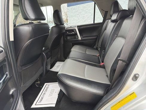 Used 2018 Toyota 4Runner SR5 Premium image 13