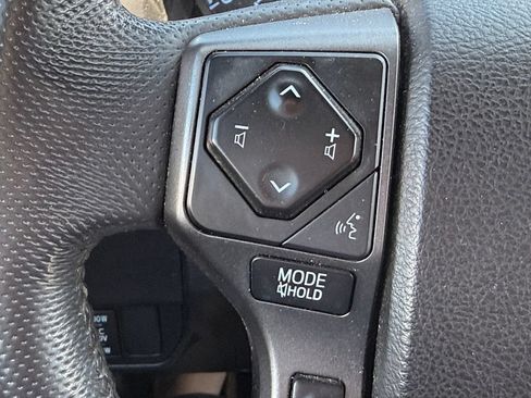 Used 2021 Toyota Tacoma TRD Off-Road w/ TRD Premium Off Road Package AWD/4WD image 18