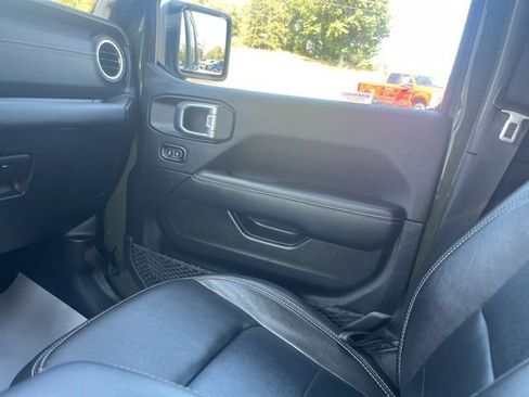 Used 2022 Jeep Wrangler Unlimited Sahara w/ LED Lighting Group image 32