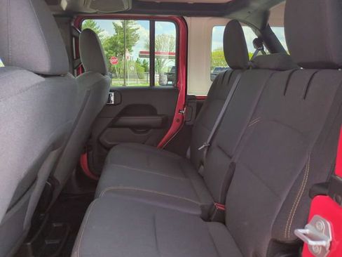 Used 2025 Jeep Wrangler Unlimited Sahara w/ Safety Group image 14