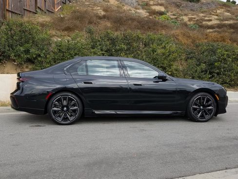 New 2026 BMW i7 eDrive50 w/ M Sport Package image 4