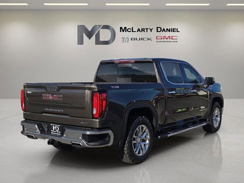 Used 2019 GMC Sierra 1500 SLT w/ SLT Premium Plus Package image 5