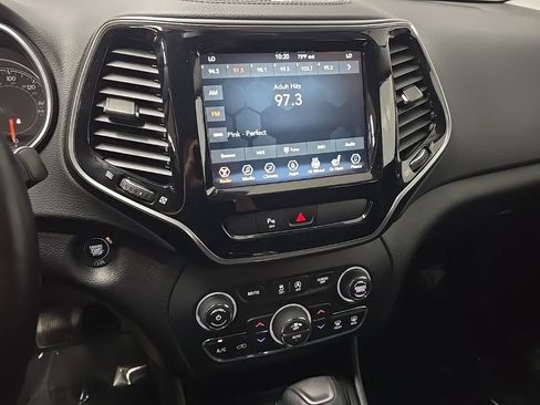 Used 2020 Jeep Cherokee Limited AWD/4WD image 24