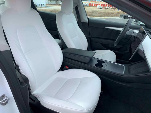 Used 2023 Tesla Model 3 Standard Range image 5