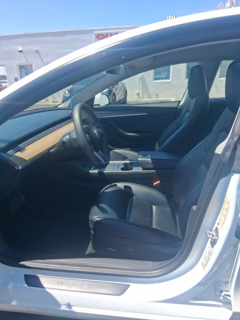 Used 2023 Tesla Model 3 Standard Range RWD image 6