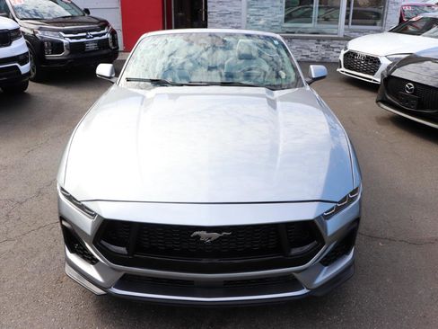 Used 2024 Ford Mustang Premium image 9