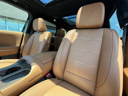 Certified 2026 Hyundai Palisade Calligraphy AWD/4WD image 13