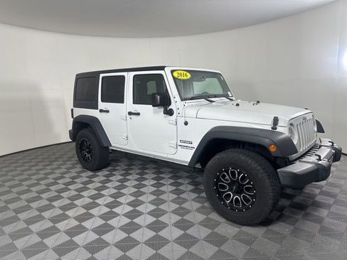 Used 2016 Jeep Wrangler Unlimited Sport w/ Quick Order Package 24S AWD/4WD image 3