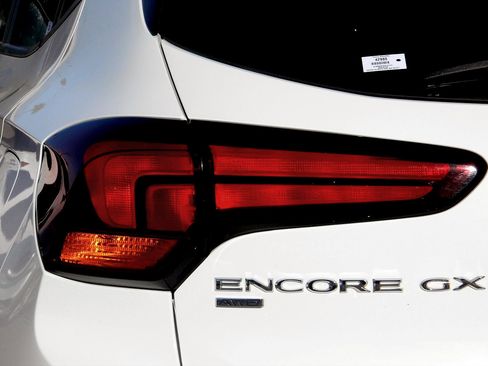 Used 2020 Buick Encore GX Select image 10