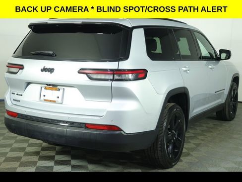 Used 2023 Jeep Grand Cherokee L Laredo image 13