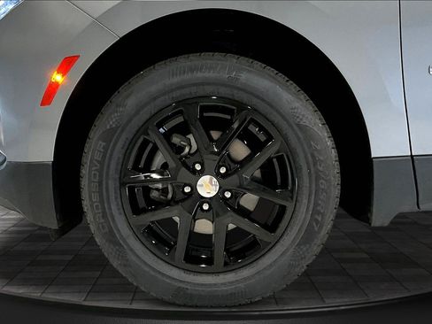 Used 2024 Chevrolet Equinox LT AWD/4WD image 34
