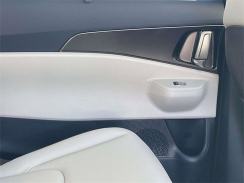 New 2026 Kia Carnival SX image 21