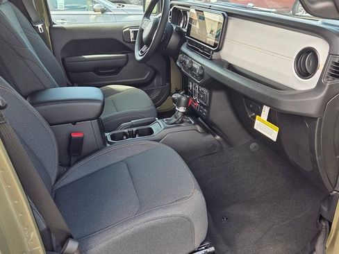 New 2026 Jeep Gladiator Willys AWD/4WD image 13