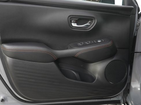 Used 2024 Honda HR-V Sport image 18