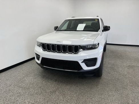 New 2025 Jeep Grand Cherokee Laredo X image 3