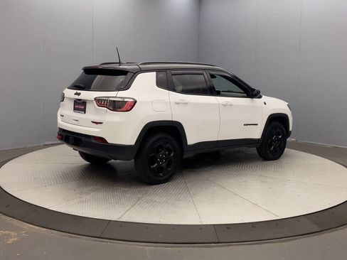 Used 2023 Jeep Compass Trailhawk w/ Trailhawk Convenience Group AWD/4WD image 5