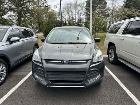 Used 2015 Ford Escape SE image 2