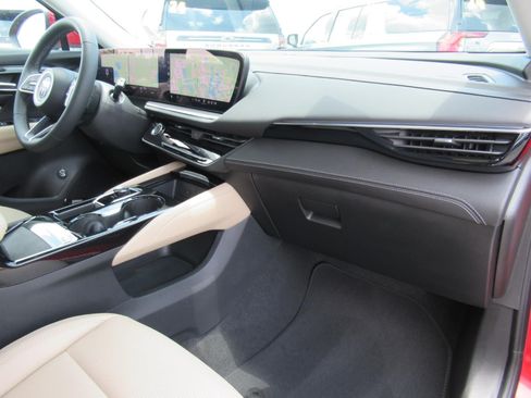 Used 2025 Buick Envision Preferred AWD/4WD image 11