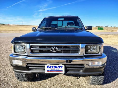 Used 1992 Toyota Pickup Deluxe image 8