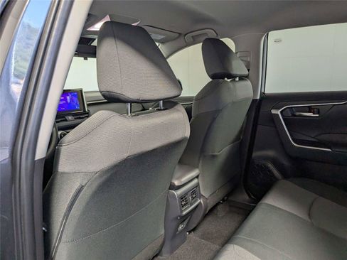 Used 2025 Toyota RAV4 XLE image 36