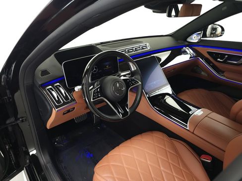 Certified 2025 Mercedes-Benz S 580e 4MATIC Sedan image 9