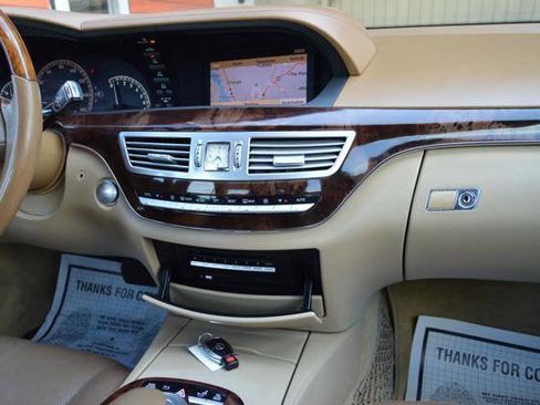 Used 2007 Mercedes-Benz S 550 image 19
