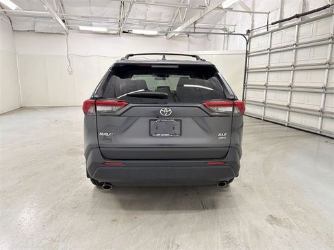 Used 2022 Toyota RAV4 XLE image 9