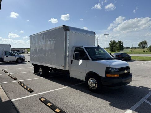 Used 2018 Chevrolet Express 3500 Extended w/ Driver Convenience Package image 3