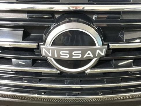 Certified 2026 Nissan Rogue SV AWD/4WD image 8