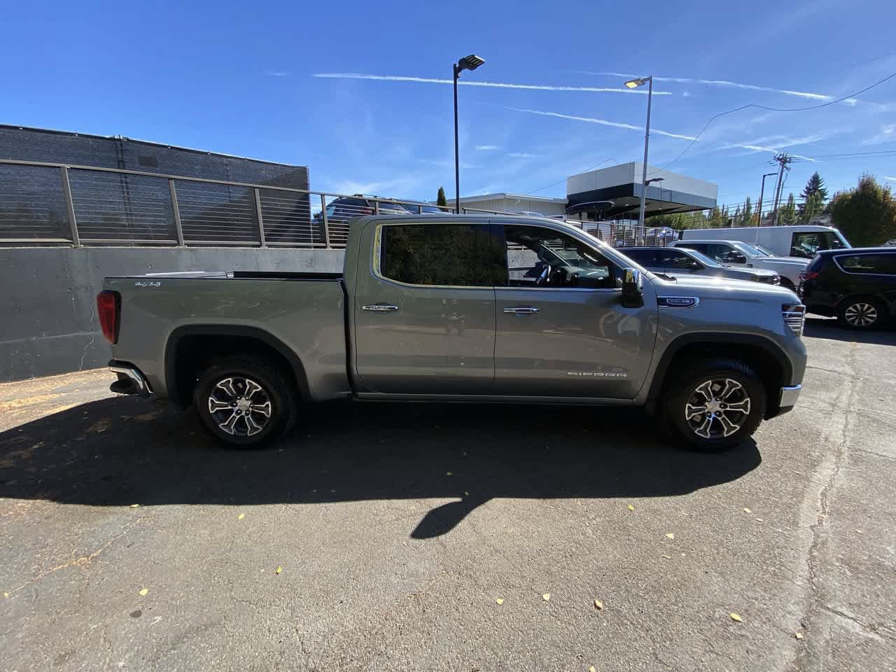 Used 2026 GMC Sierra 1500 SLT AWD/4WD image 7