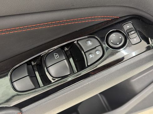 Used 2023 Nissan Altima 2.5 SR FWD image 14