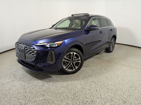 Certified 2025 Audi Q5 Premium w/ Premium Plus AWD/4WD image 31