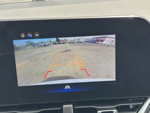 Used 2025 Chevrolet Equinox LT FWD image 22