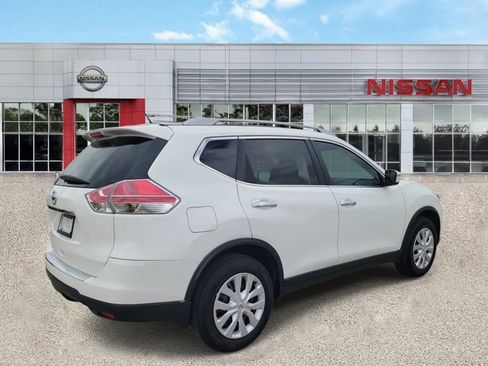 Used 2016 Nissan Rogue S w/ Appearance Package image 4