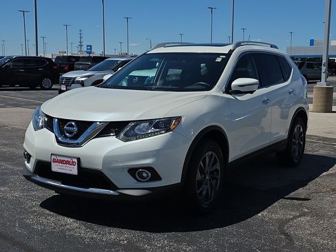 Used 2016 Nissan Rogue SL w/ SL Premium Package AWD/4WD image 3