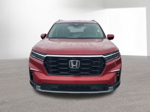 Used 2025 Honda Pilot Touring image 16