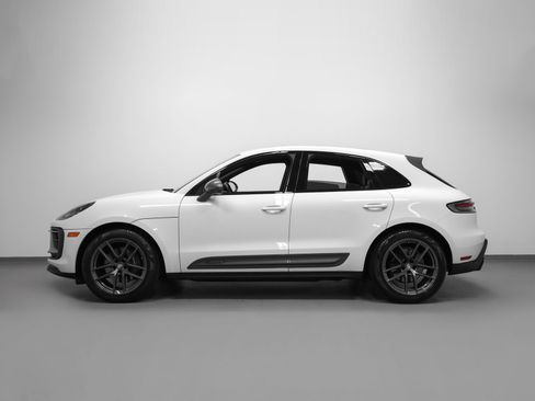 Certified 2024 Porsche Macan Turbo AWD/4WD image 2