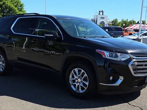 Used 2020 Chevrolet Traverse LT AWD/4WD image 2