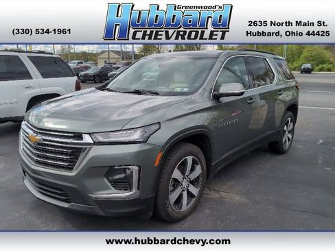 Used 2023 Chevrolet Traverse LT w/ LT Premium Package FWD image 1