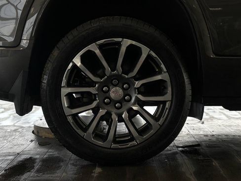 Used 2020 GMC Acadia Denali w/ Technology Package AWD/4WD image 25